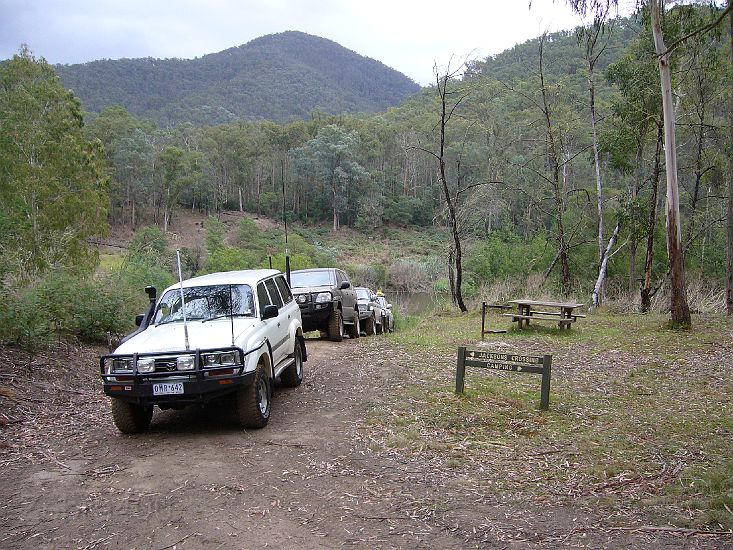 05-Convoy at Jacksons Crossing after crossing the Snowy.JPG